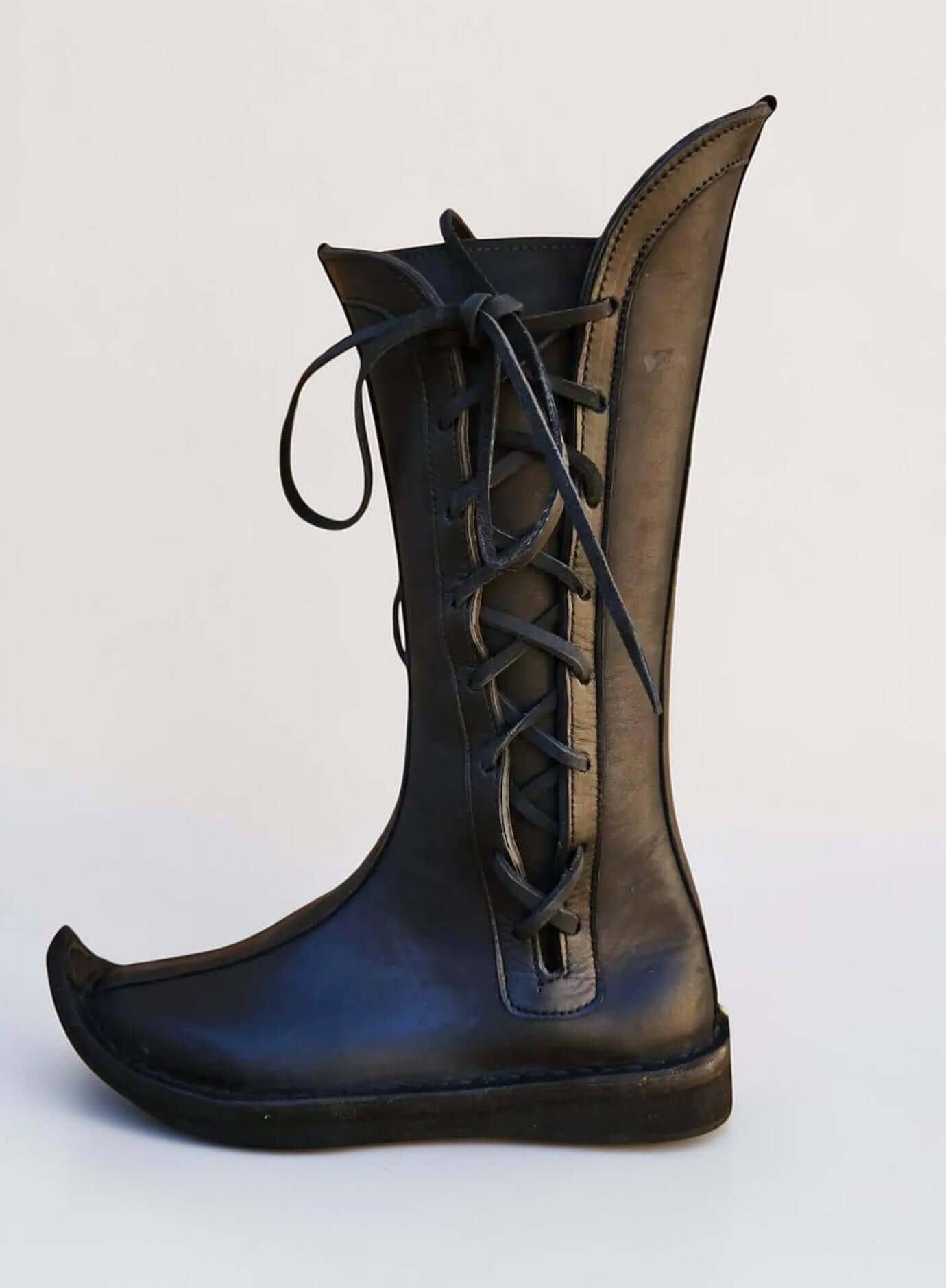Men's Handmade Medieval Poulaine Boots featuring a pointed toe and side-lacing design.